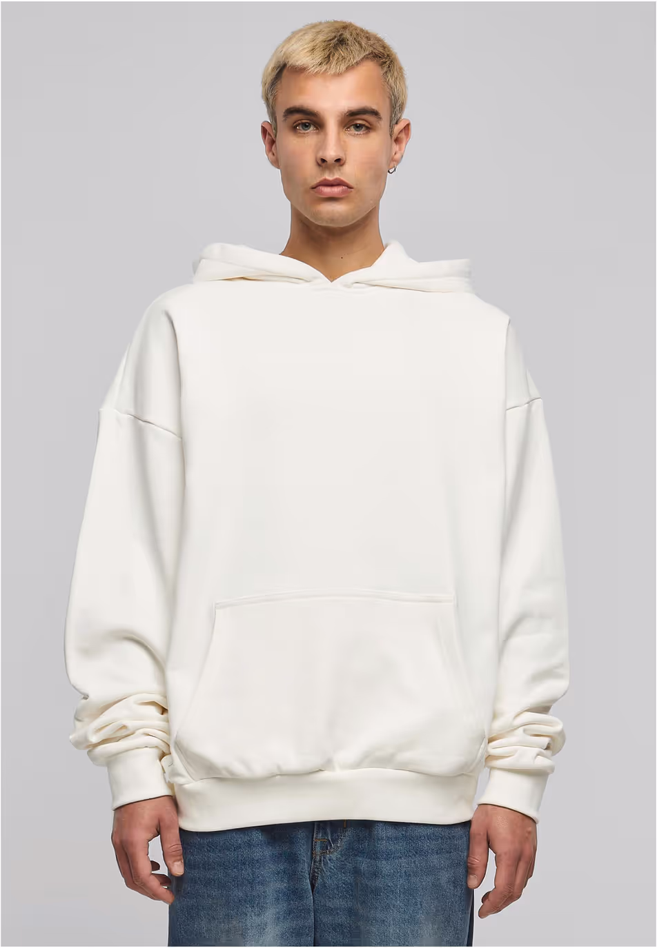 Sudadera oversize con capucha de tejido grueso